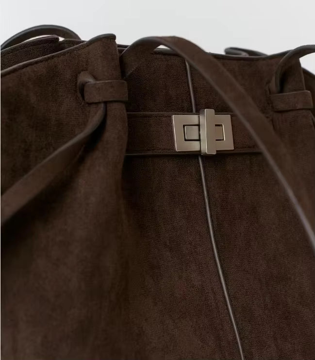 Nora Bat-Wing semsket toteveske