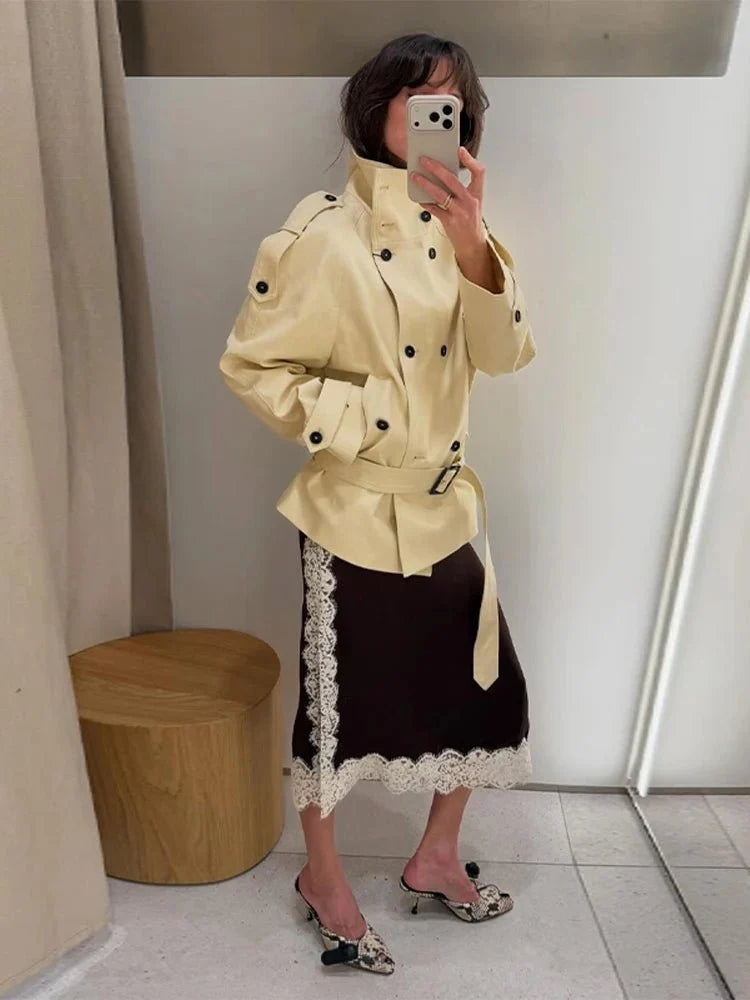 Ella Skreddersydd Trenchcoat med Ståkrage