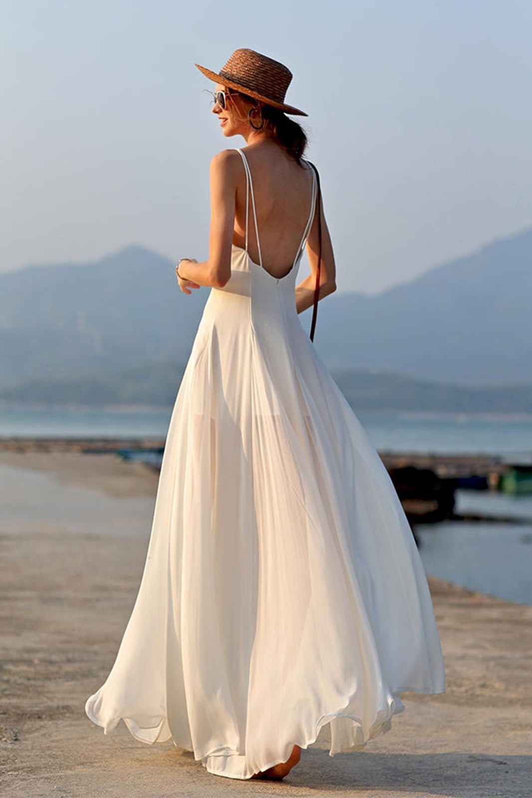 ZEYA - Eulalia V - Neck Backless Cami Dress