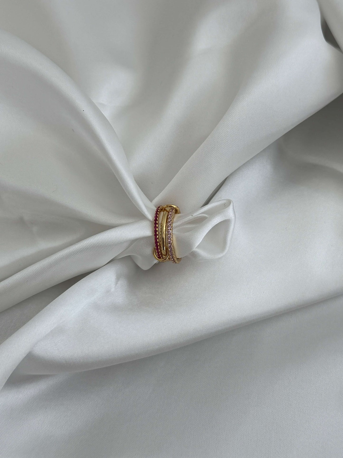 Rosy Rosa Rhinestone Stablet Ring