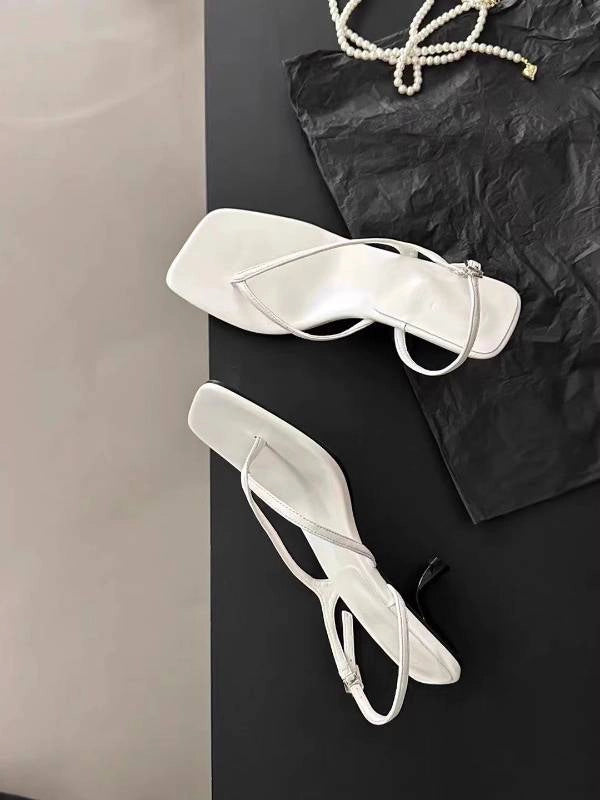 Celeste minimalistiske høyhælte sandaler