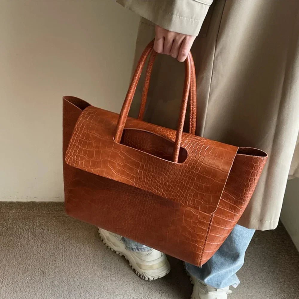 Amelia preget skinn tote
