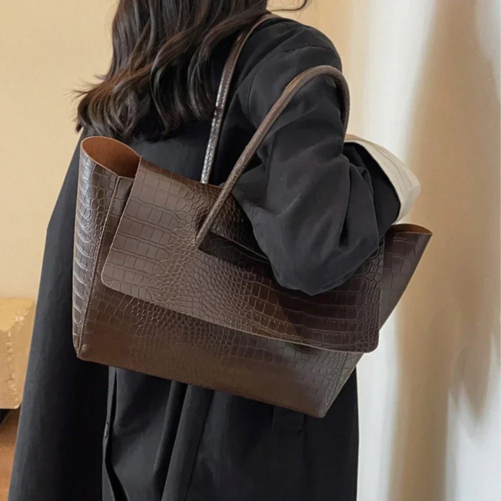 Amelia preget skinn tote