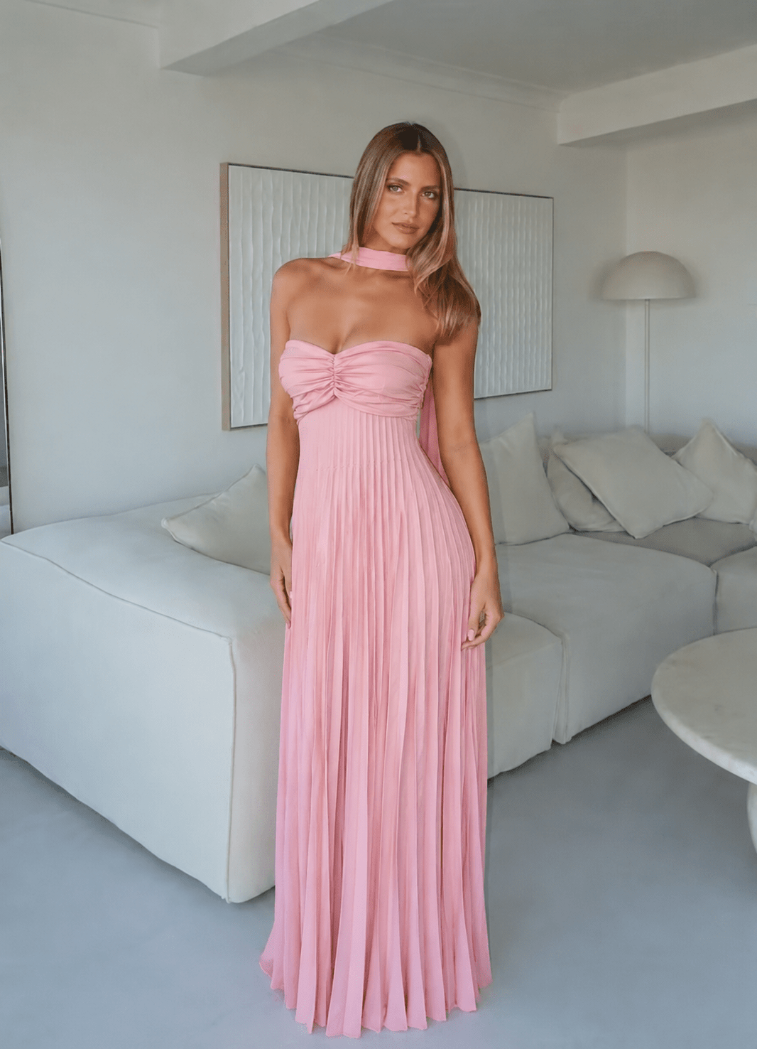 Ilaria mesh maxi-kjole med skjerf