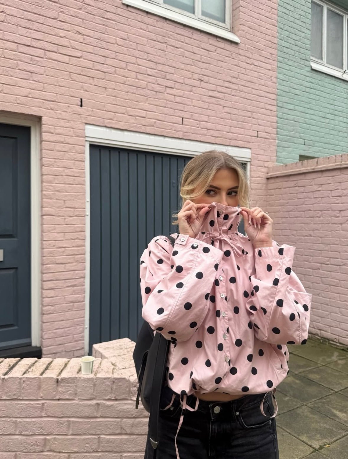 Linda snorjakke med polkadotter
