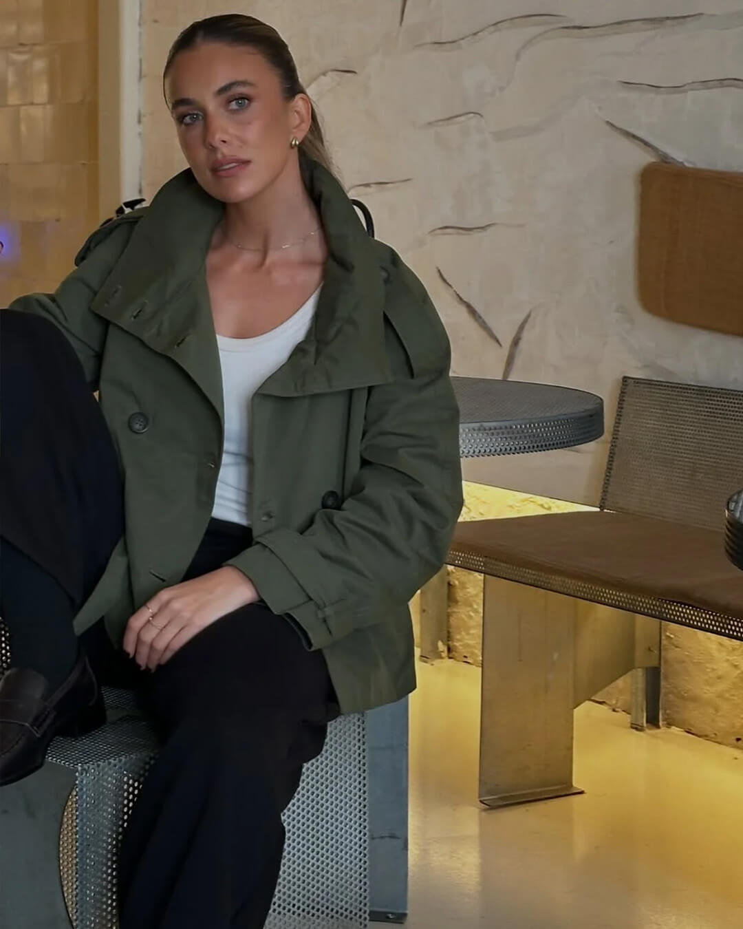 Anna belted kort trenchcoat