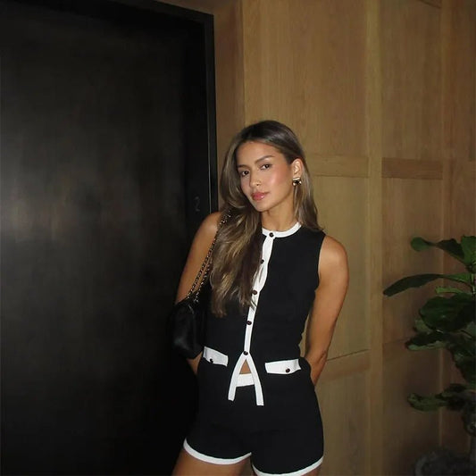 Sarah strikket shortssett