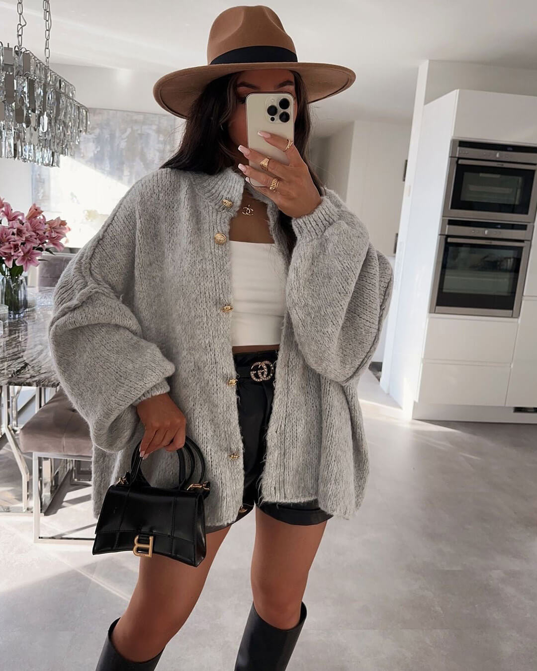 Laura Lang Cardigan Strikk