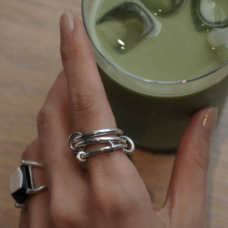 ZEYA - Aura Plain Interlocking Ring