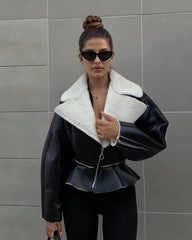 Estelle peplum biker jakke i kunstskinn