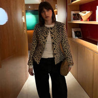 Katie leopardmønstret cropped jakke i fuskepels