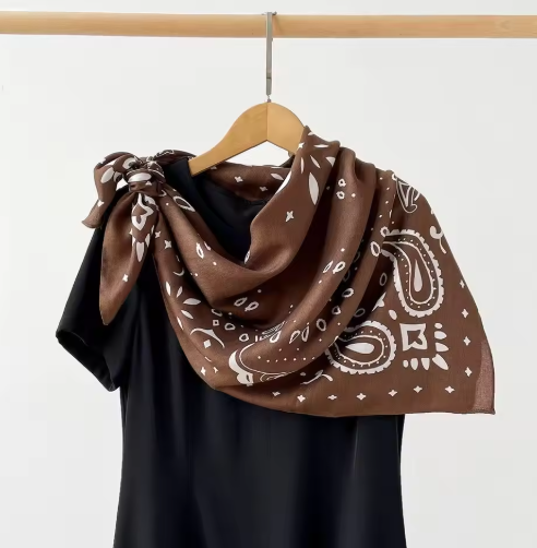 Reese Paisley Strikket Bandana Skjerf