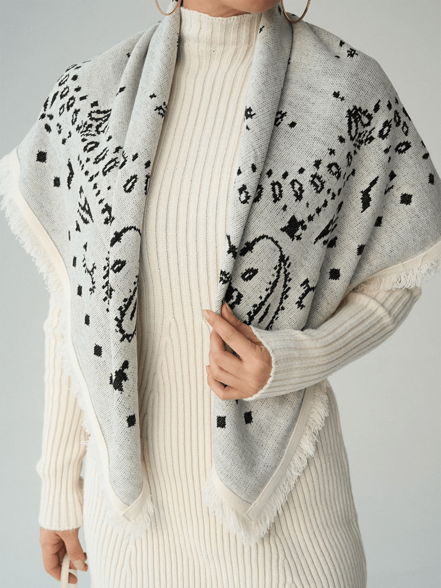 ZEYA - Terry Knitted Fringed Square Scarf